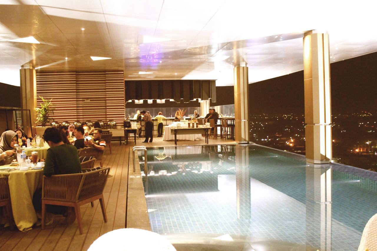 Fox Hotel Pekanbaru Dış mekan fotoğraf