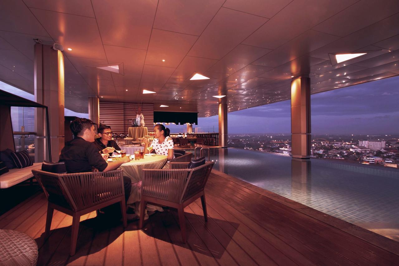 Fox Hotel Pekanbaru Dış mekan fotoğraf