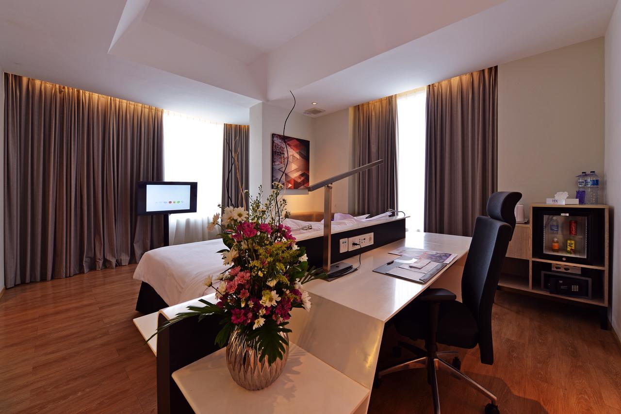 Fox Hotel Pekanbaru Dış mekan fotoğraf